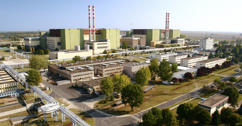 В Угорщині готуються до повної зупинки АЕС “Пакш” через обміління Дунаю