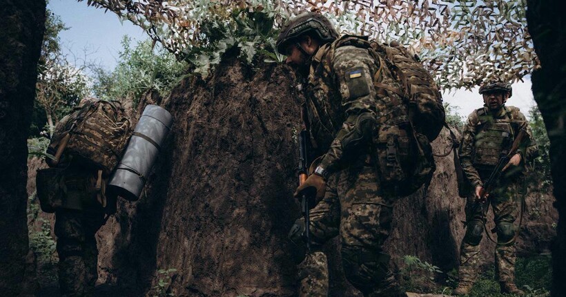 Війська рф тиснуть з півдня: Трегубов розповів про ситуацію біля Лиману