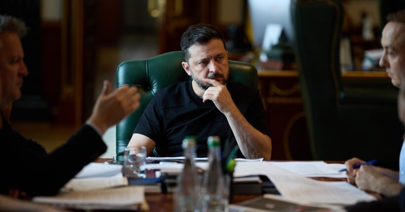 Зеленський доручив підготувати план спеціальної санкційної операції проти росії