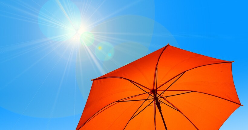 Європа б'є температурні рекорди: +42°C в Словаччині, у Польщі обміліла Вісла