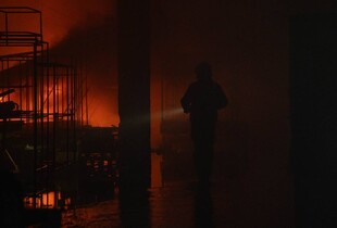 Ворог вчергове атакував Київ вночі: на Оболоні горіла багатоповерхівка, є постраждалі