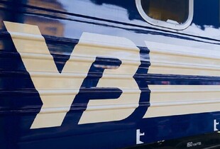 Ворог вдарив балістикою по залізничному депо у Києві: загинули семеро людей