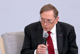 Не Литва: ексочільник ЦРУ назвав країну, яка може стати наступною ціллю Путіна
