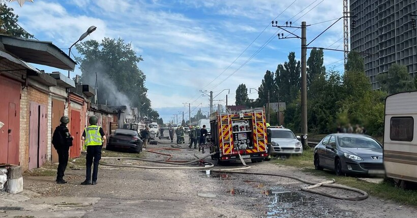 Ворог завдав удару по Святошинському району Києва: поранення дістали двоє чоловіків