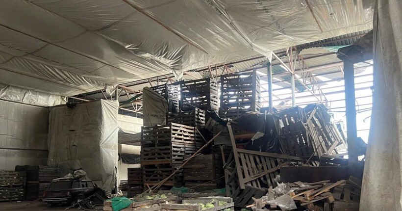 Ворог вдарив по фермі на Харківщині: сім загиблих, 12 постраждалих (оновлено)