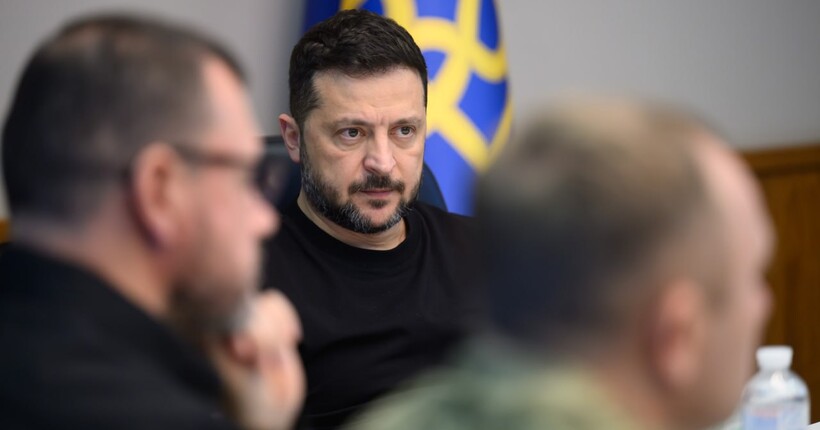 Зеленський ввів санкції проти 44 причетних до проведення псевдовиборів на ТОТ
