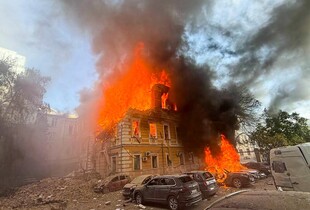 Удар по будівлі НАН у Києві: є загиблі, під завалами шукають людей