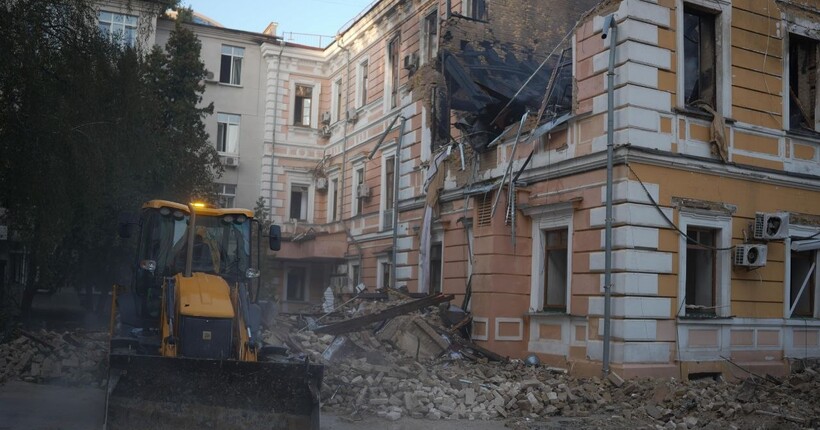 У Києві ліквідували пожежу в будівлі НАН після російського удару