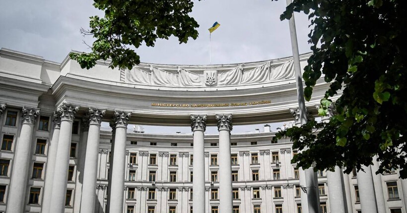В МЗС спростували інформацію про плани перенесення іноземних посольств із Києва до Львова