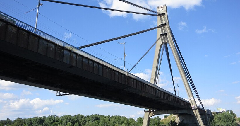 Росіяни вдарили по Північному мосту у Києві - Кличко
