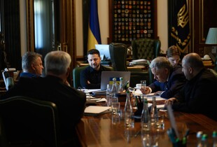 Зеленський обговорив з Туском ескалацію з боку рф