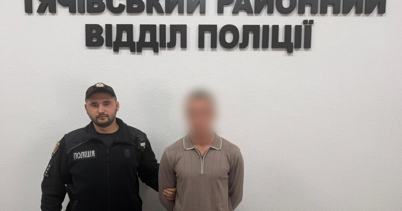 На Закарпатті неповнолітній хлопець у балаклаві здійснив озброєний напад на родину
