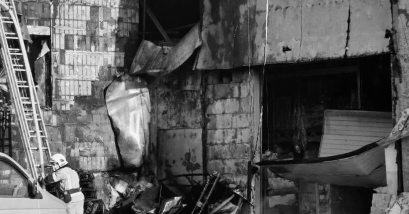 Окупанти атакували склад “Книголав” на Подолі: знищено десятки тисяч книг