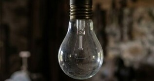 Кабмін заморозив тарифи на світло до кінця опалювального сезону