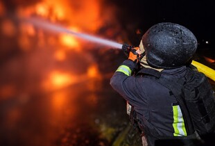 На Житомирщині після атаки рф спалахнула пожежа на залізниці, є постраждалий