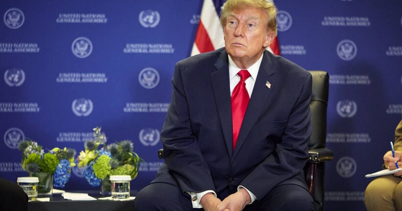 Трамп призупинив 