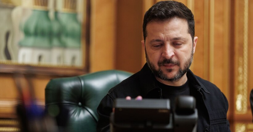 Зеленський поговорив з Папою Левом XIV: обговорили евакуацію з Олешок і удари росії по Україні