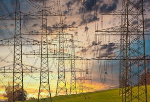 Росія знову атакувала енергетику України: де немає світла і які графіки діють 23 жовтня