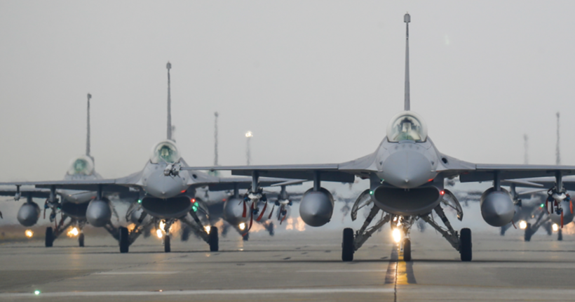 Кулеба: Винищувачі F-16 Україна зможе отримати лише з дозволу США