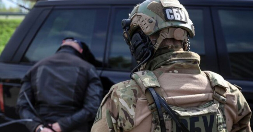 СБУ затримала одеського колаборанта, який розвідував позиції ППО України біля моря