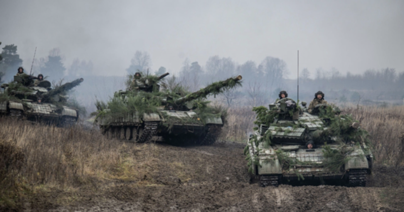 Це може зашкодити: українців закликали не знімати переміщення техніки ЗСУ