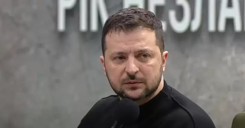 Зеленський пояснив, чому має здійснювати поїздки за кордон