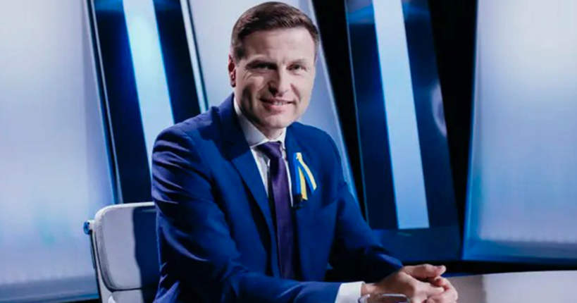 Естонський міністр оборони у Києві заспівав 
