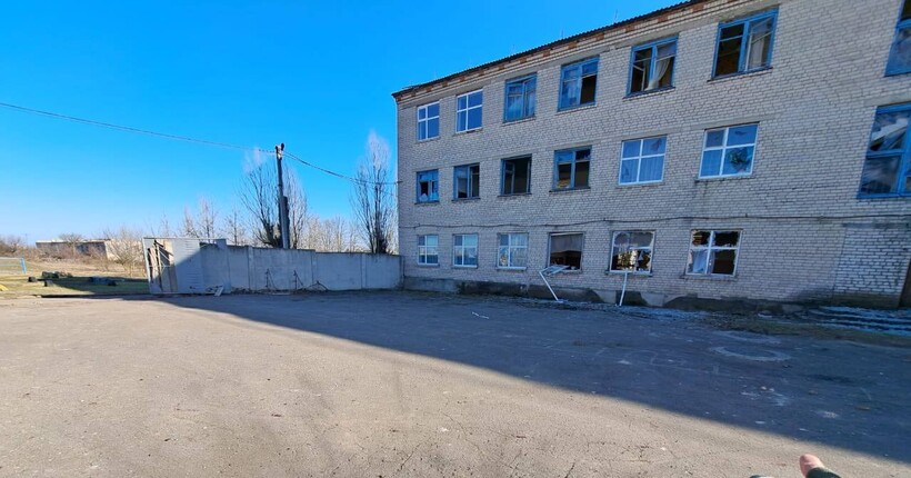 Обстріли Херсонщини: рф атакувала дронами чергу за гуманітаркою