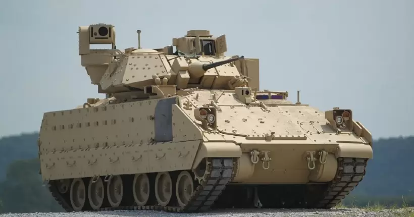 Допомога від США на $400 млн: Україна може отримати боєприпаси до HIMARS та Bradley