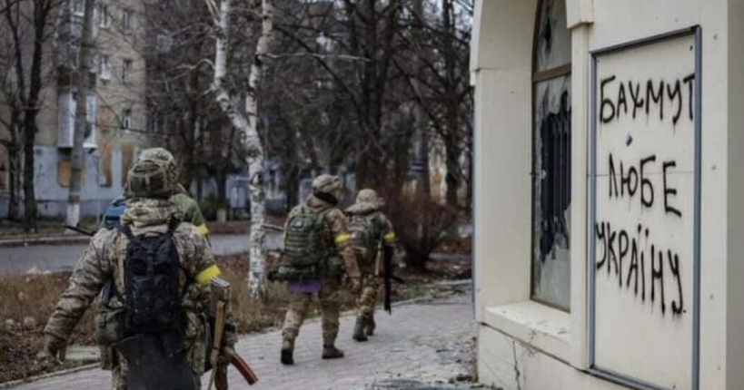 Сирський про ситуацію у Бахмуті: Бої досягли найвищого рівня напруження
