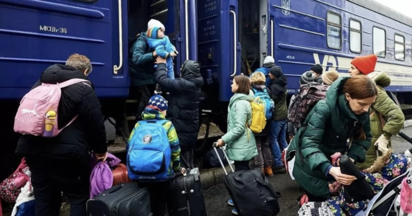 В Україні дітей із зон активних бойових дій будуть вивозити примусово: рішення уряду