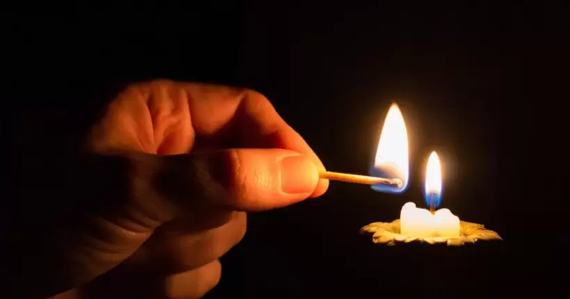 У чотирьох українських регіонах тривають відключення світла через обстріли