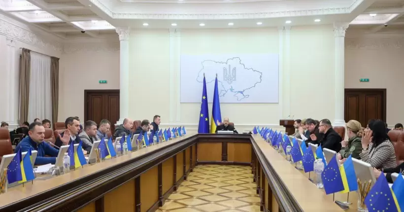Кабмін схвалив зміни до бюджету на 537 млрд грн: на виплати військовим пропонують спрямувати додаткові кошти