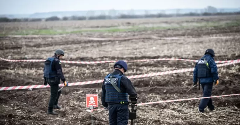 З початку повномасштабної війни в Україні знешкодили понад 400 000 ворожих снарядів