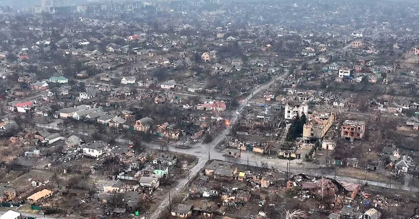 ЗСУ проводять контратаки в Бахмуті, а наступ окупантів у місті слабшає, - британська розвідка