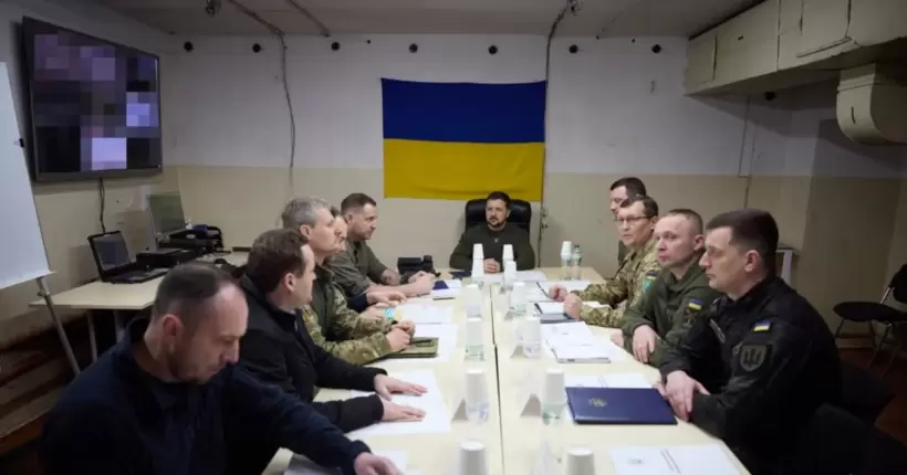 Зеленський приїхав на Херсонщину: провів нараду і вручив нагороди військовим