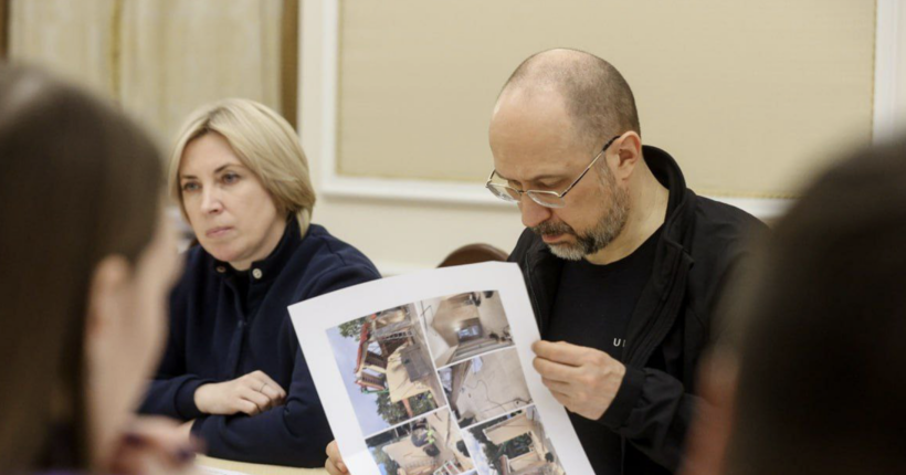 Житло, лікарні, школи і садочки: уряд визначив, що першочергово будуть відновлювати на звільнених територіях