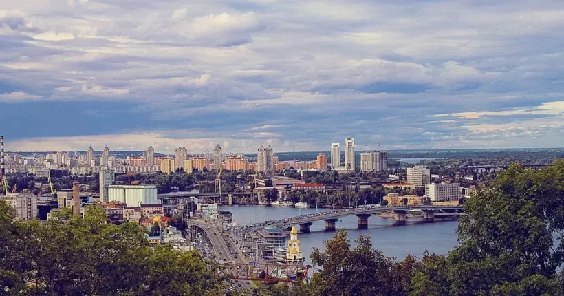 У Києві тимчасово дозволили їздити з максимальною швидкістю до 80 км/год: де саме