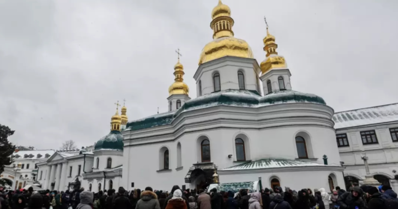 Напад на журналістів у Києво-Печерській лаврі: поліція відкрила кримінальне провадження