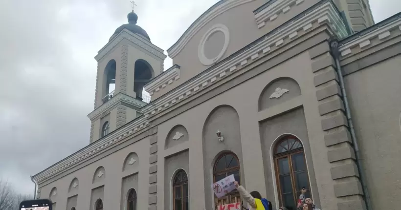 У Хмельницькому УПЦ МП позбавили права на користування 13 земельними ділянками