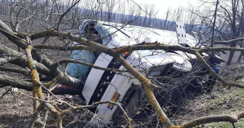 У Молдові перекинувся автобус, що їхав до Києва (фото)
