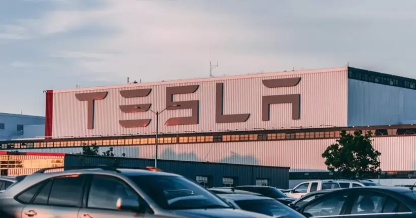 Проти Tesla подали колективний позов за незаконне вторгнення в приватне життя клієнтів 