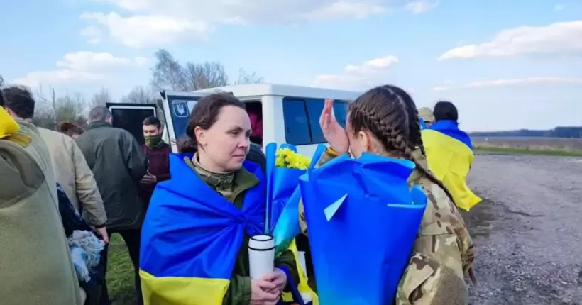 Україна повернула з російського полону ще 100 військовослужбовців (фото)
