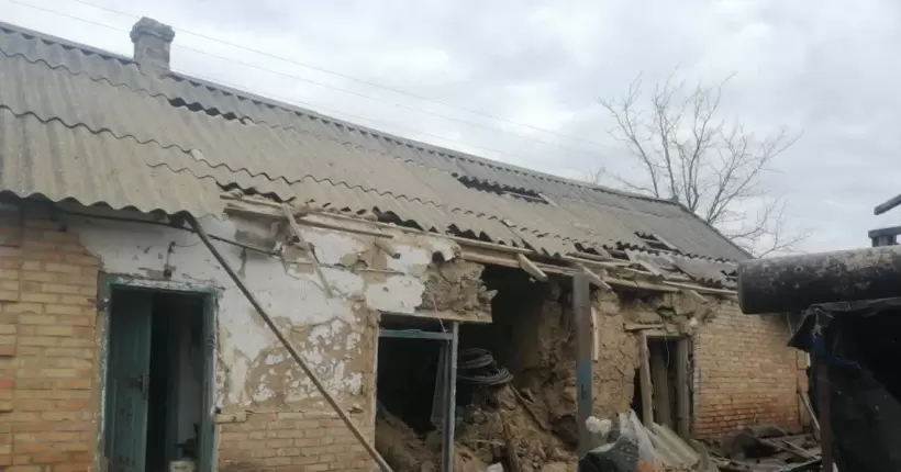 Російські окупанти обстріляли Дніпропетровщину: зруйновано приватний будинок