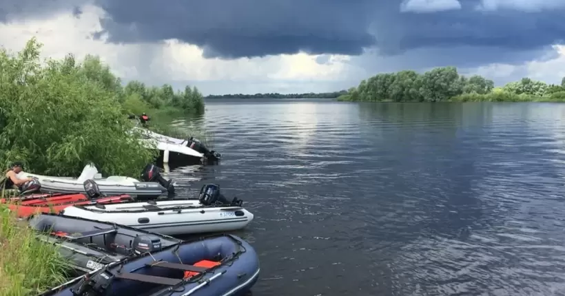 Поранення живота та ніг: в якому стані люди, на човен яких скинули гранату