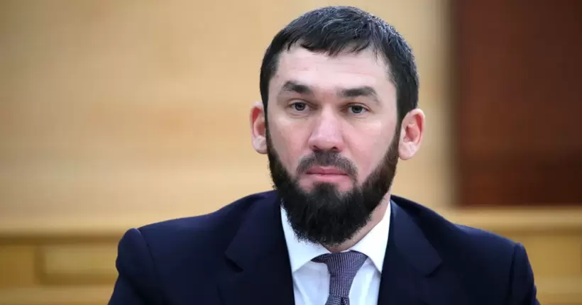 Формує нові загони 