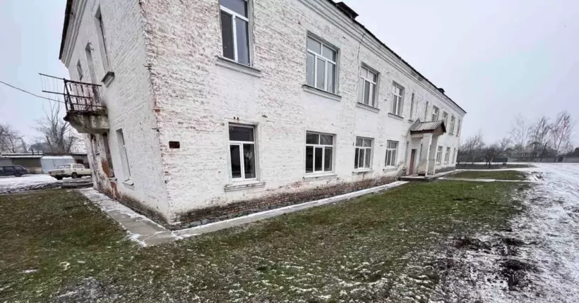 Ремонти не допоможуть: як живуть переселенці у старих гуртожитках