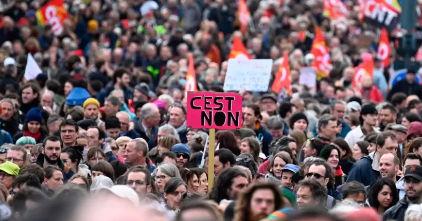У Франції спалахнули нові протести на День праці: мітингувальники звертаються до влади