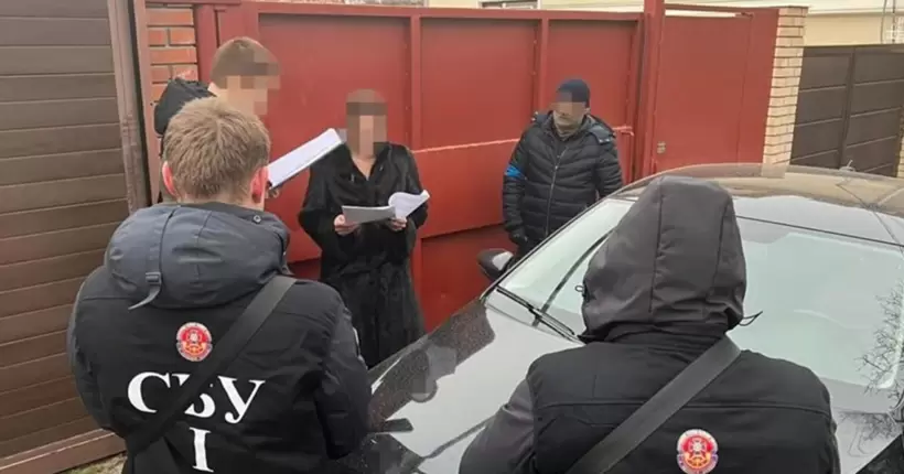 Організували рейдерське захоплення землі біля моря: викрито депутата Одеської облради і його дружину