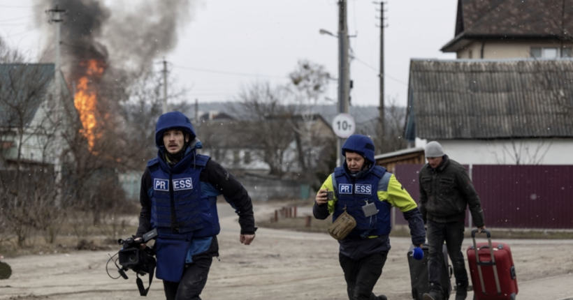 Україна вимагає від росії звільнити усіх незаконно затриманих українських журналістів, - Томіленко